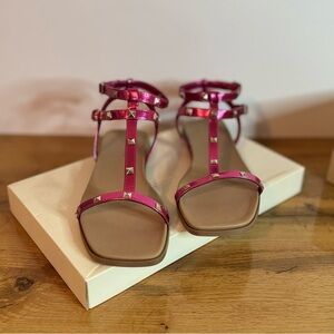 14th & Union Women’s Size 7.5 Finley Metallic Pink Studded Sandals, NWT